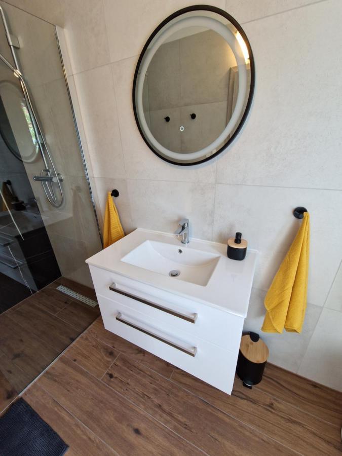 Medeni Apartma *